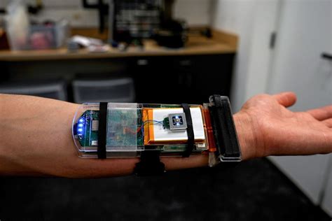 MIT tech controls robotic hand with enough dexterity to play piano | News | kdhnews.com