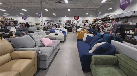 Wayfair opens first Arizona outlet in Chandler | 12news.com