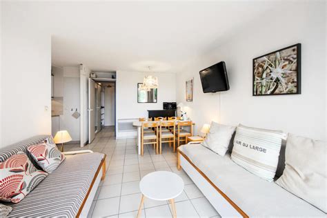 2 Bedroom Comfort Apartment (6 people) - Flats for Rent in Hyères ...