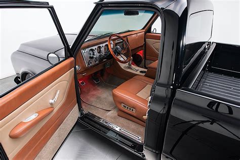 All Black 1970 Chevrolet C10 Pickup Is Why Simple Is Always Better - autoevolution