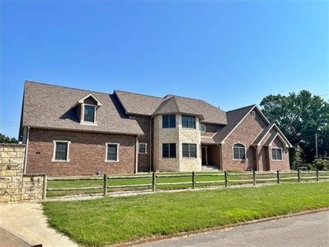 Luxury Homes For Sale in Crawford County, KS | Realtor.com®