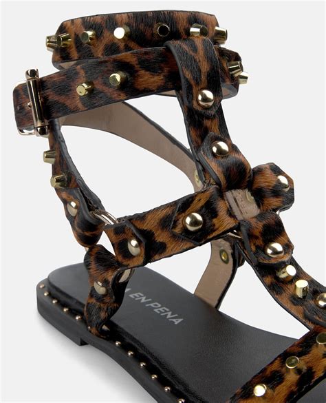 Sandalias planas de mujer en piel con tiras tubulares de transfer ...