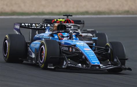 How Sainz outsmarted rival with 'fake DRS train' to score points in China