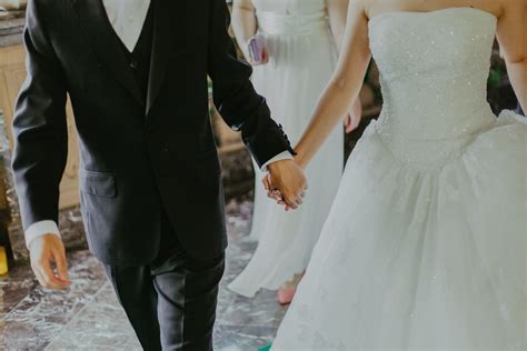 La vie en rose wedding processional | Honestweddingadvice.com
