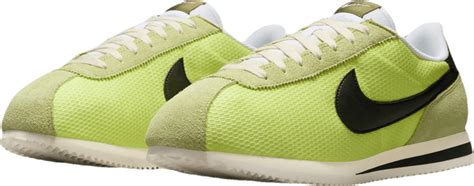 Nike Cortez Textile Men's Shoes. Nike JP