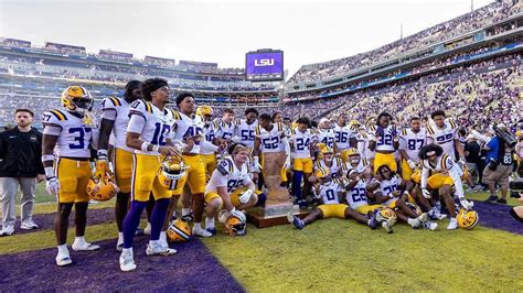 LSU Making Strong Push For 5-Star Easton Royal to Flip During His ...