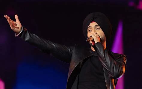 Diljit Dosanjh's Calgary concert turns emotional amid flag protest