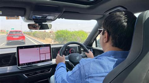 New 2025 Volkswagen Tiguan R-Line India Review, Interior, Features