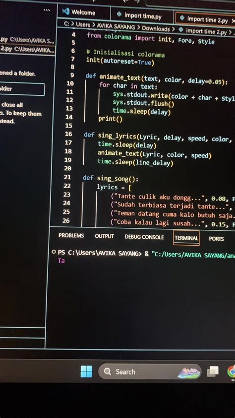 ngikutin versi vscode #tanteculikakudong #vscode #python #lyrics #fyp ...