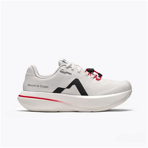 Mount to Coast C1 – Men | The Super Trainer Built for Ultra Distances