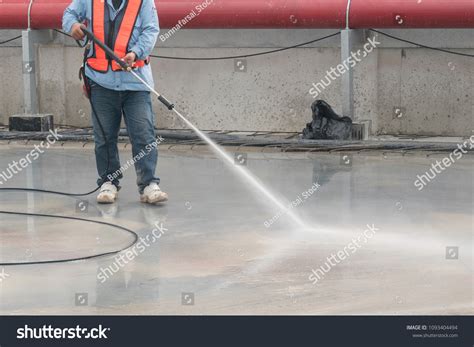 320 Pressure Wash Construction Site Images, Stock Photos & Vectors ...