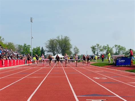 Chris Lopez on Twitter: "Alamosa High’s Aani Hardesty and Sarah De La ...