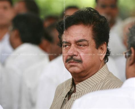 Buy Funeral Procession of Veteran Bollywood actor Shammi Kapoor ...