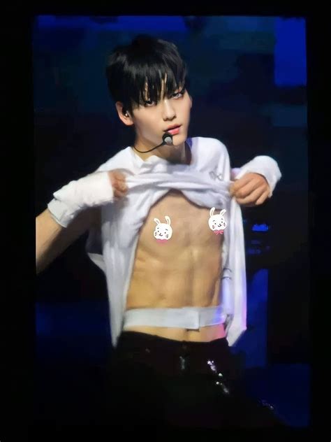 Hot Korean Guys, Korean Men, Group Names Ideas, Taehyung Abs, Wattpad ...