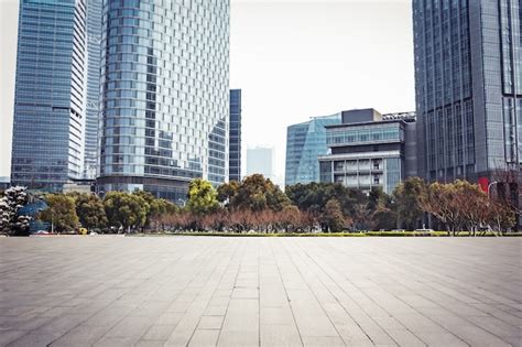 Large Office Building 的图像结果