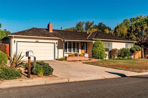 Susan Wojcicki Garage