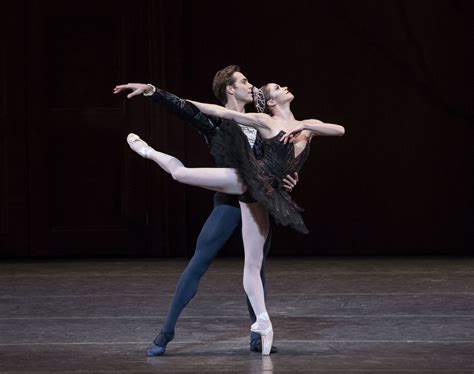 Black Swan Pas de Deux | New York City Ballet