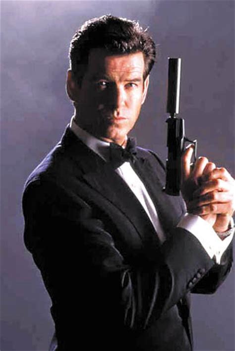 007系列盘点之特工装备：名车手枪高科技缺一不可(图)_娱乐频道_凤凰网