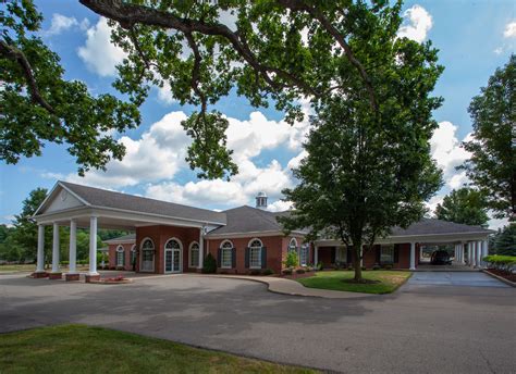 Paquelet & Arnold Lynch Funeral Home | Massillon OH