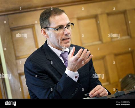 Prosecutor Hank Brennan questions witness Jessica Hyde during Karen ...