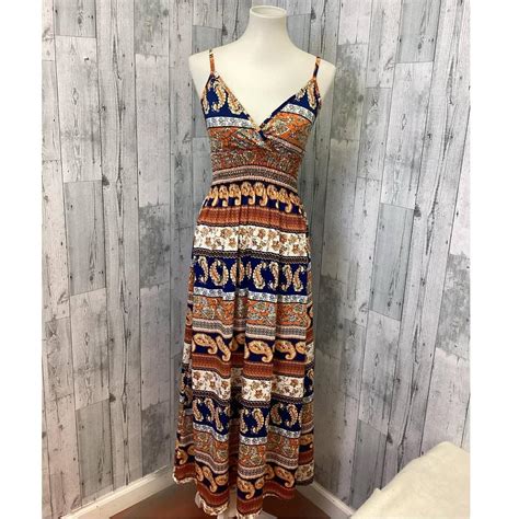 Bobbie Brooks Medium Boho Paisley Floral Print... - Depop