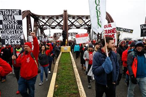 From Deadspin to picket lines at GM and in Chicago, a moral workplace ...