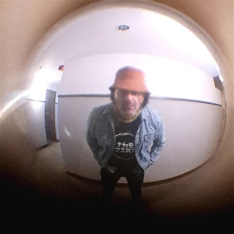 3 weeks silent – Leon The Pig Farmer – Website by Steve Reilly