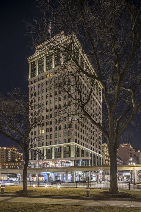 David Whitney Building - Photos (exterior) gallery — Historic Detroit