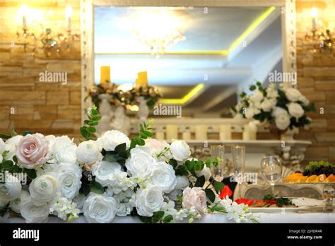 Restaurant Table Setting 的图像结果