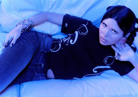 Picture of Nessa Barrett