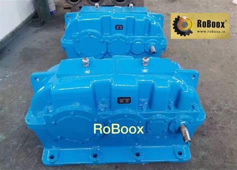 Helical Gear Box - D Series Vijay Foot Mounting Inline Helical Gearbox ...