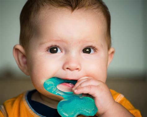 How to Help a Teething Baby: Teething Remedies from Pediatricians