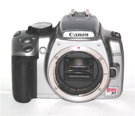 Canon EOS Digital Rebel XT / 350D 8.0MP Digital SLR Camera (Body Only ...