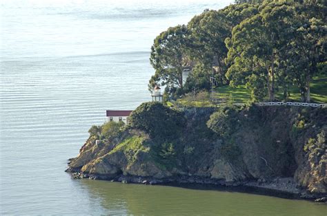 Yerba Buena Island Lighthouse in CA, United States - lighthouse Reviews ...