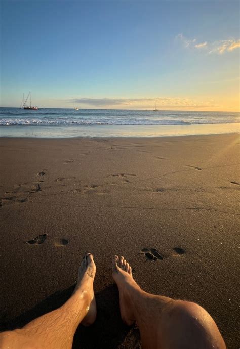Erik Joel Rodríguez's feet