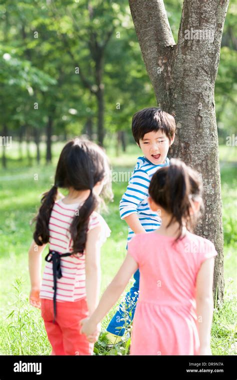Child Playing 的图像结果
