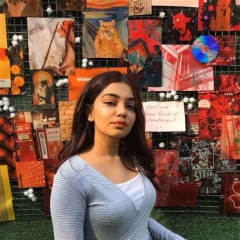 Cameras under 10000: Buy top digital cameras online in India (2024)