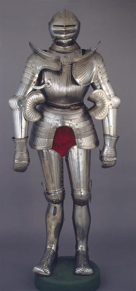Armadura completa estilo maximiliano - 1490-1520 | Средневековые ...