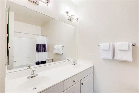 The Montgomery Apartments - Bethesda, MD 20817 | ApartmentGuide.com
