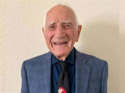 How to live past age 100? Doctor who crossed the century mark reveals ...