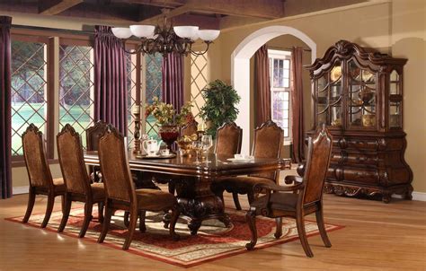 Traditional Dining Room Table Sets