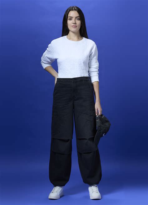 Women Black High Waist Balloon Leg Parachute Jeans | Pepe Jeans India