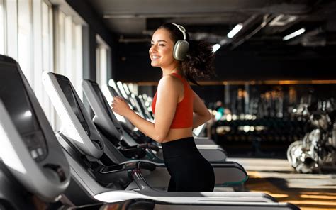 The Treadmill Sprint Workout Guide for Beginners - BetterMe