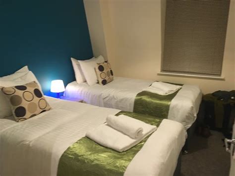 GODWIN COURT SERVICED APARTMENTS (Swindon) - Lodging Reviews & Photos ...