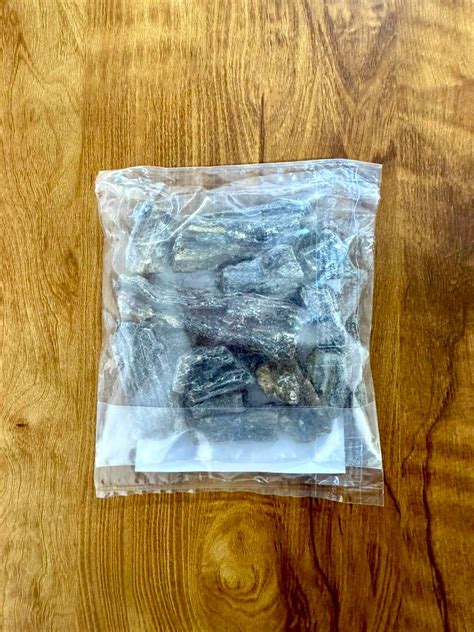 Black Dammar / Karuppu Kungiliyam | Buy online - 100 g – Sindinga9