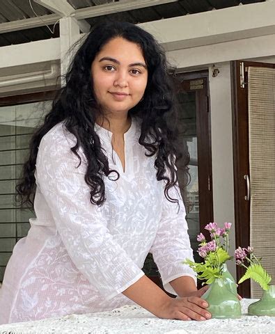 Styling bud vases – LivingClay