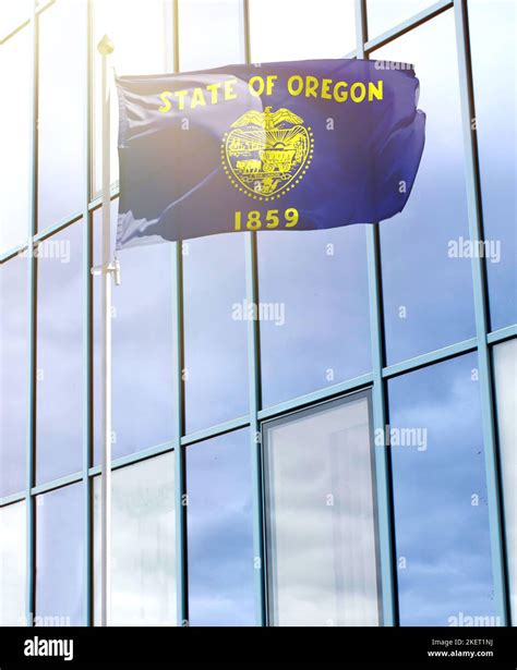 Waving flag state oregon usa hi-res stock photography and images - Alamy
