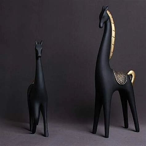 Adore 7 Elegant horse set – Adore & Décor