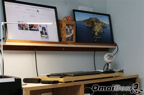 Minimalist Desk Setup – OmoiBox Visionary Creations