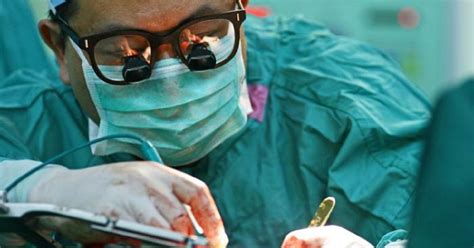 Doctor Looking For Clot In Man's Brain Realises Too Late He's Operating ...